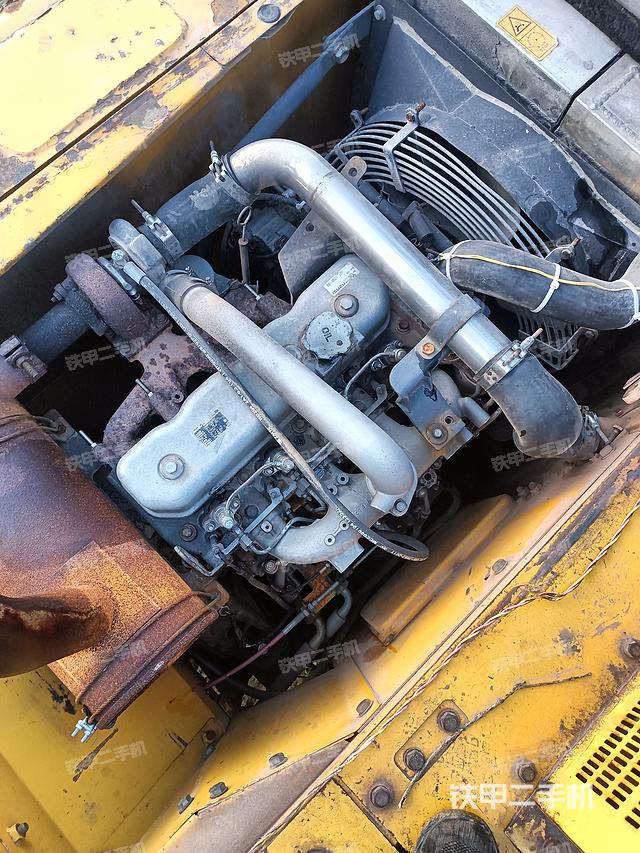 發(fā)動機整體俯視(整機外觀) 發(fā)動機整體俯視(整機外觀)