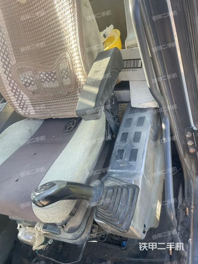 座椅后部（駕駛室部分）