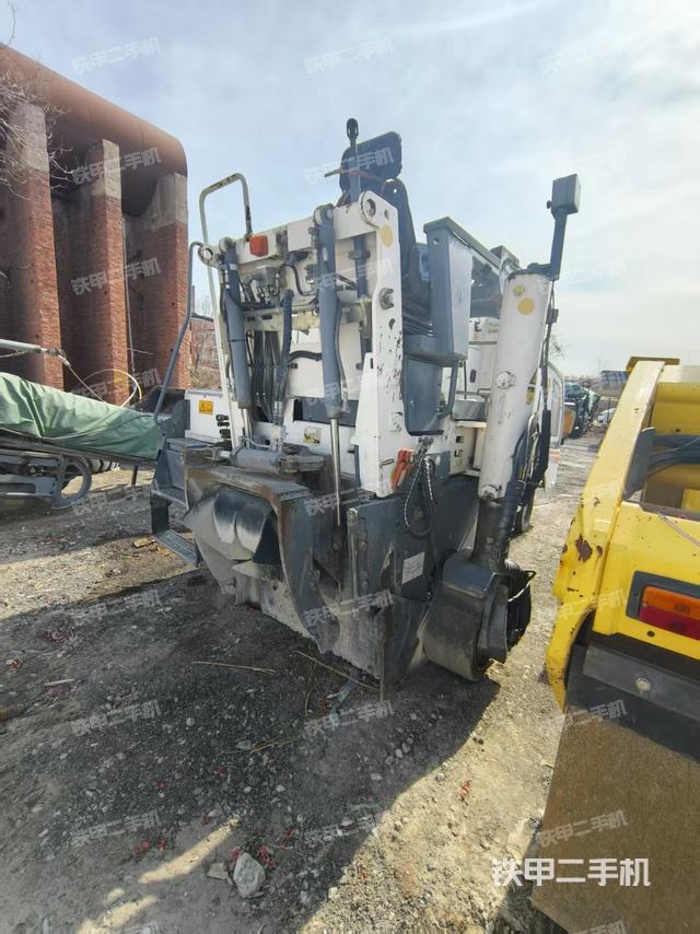 整機右后45°（設(shè)備外觀及核心部件）