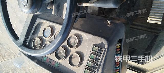 駕駛室工作臺（整機外觀及大件）