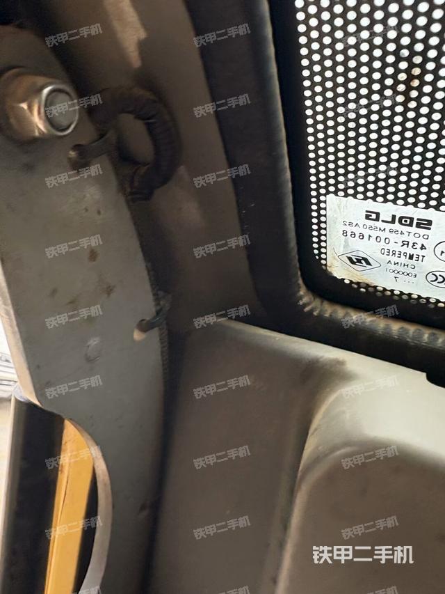 座椅右側(cè)控制臺/鑰匙門/油門/含右手柄（駕駛室部分）