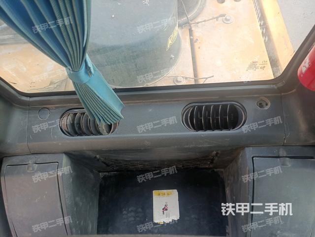 座椅后部(駕駛室部分) 座椅后部(駕駛室部分)