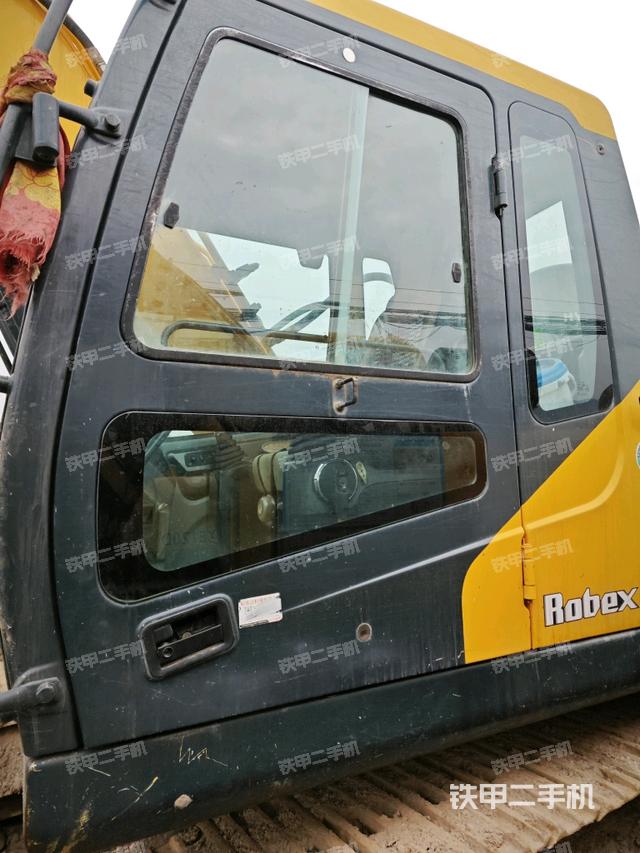 駕駛室正側(cè)（駕駛室部分）