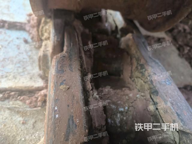 左側(cè)履帶整體?(行走機構(gòu)) 左側(cè)履帶整體?(行走機構(gòu))