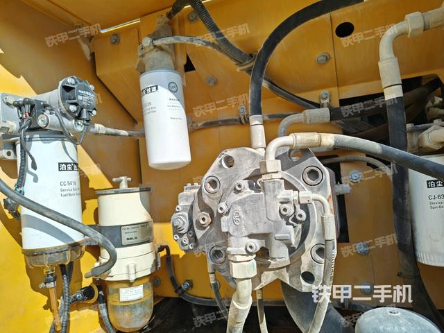 液壓泵斜45?左（大件艙室）