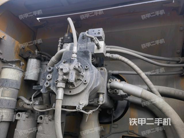 液壓泵斜45?左(大件艙室) 液壓泵斜45?左(大件艙室)
