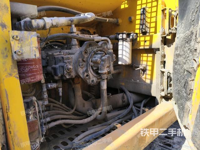 液壓泵斜45?左（大件艙室）