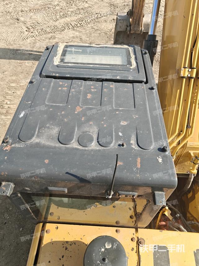 駕駛室頂部俯視（上車部件）