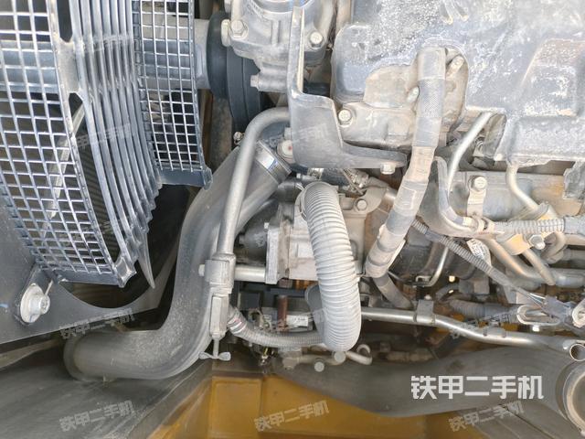 增壓器特寫(xiě)(上車(chē)部件) 增壓器特寫(xiě)(上車(chē)部件)