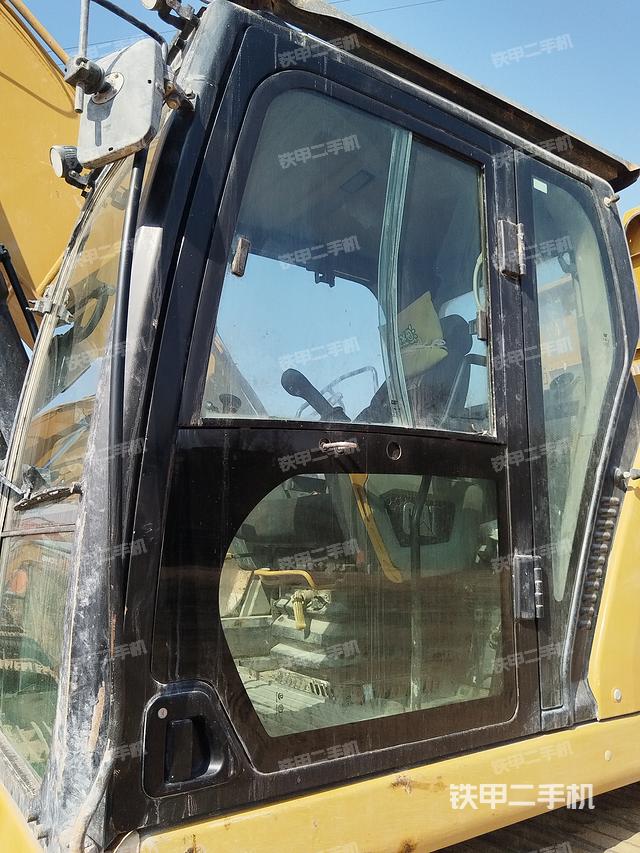 驾驶室整体（整机外观）