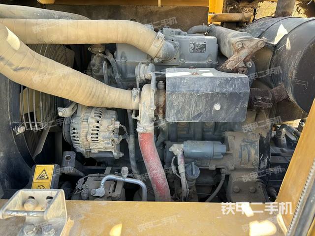 發(fā)動(dòng)機(jī)室（上車部件）