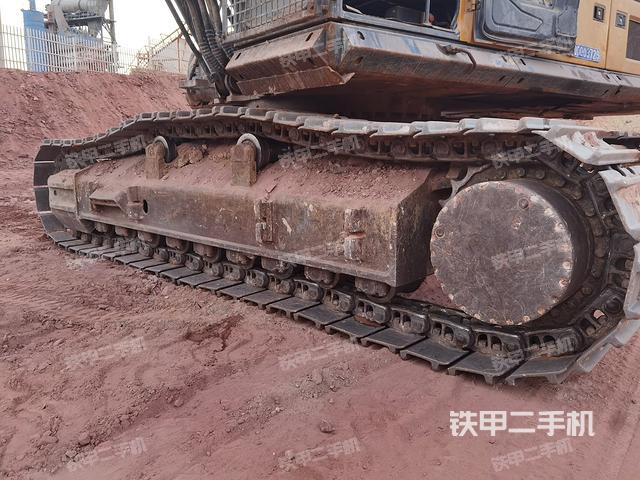 單側(cè)履帶整體（整機(jī)外觀）