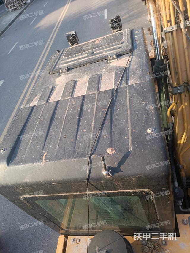 駕駛室頂部俯視(上車部件) 駕駛室頂部俯視(上車部件)