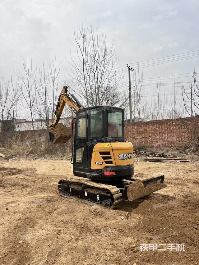 駕駛室整體（整機外觀）