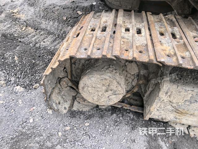 右側(cè)履帶整體?（行走機(jī)構(gòu)）