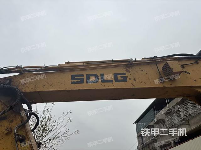 大臂整體?右側(cè)（工作和回轉(zhuǎn)裝置）