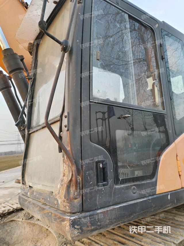 駕駛室左前45度（駕駛室部分）