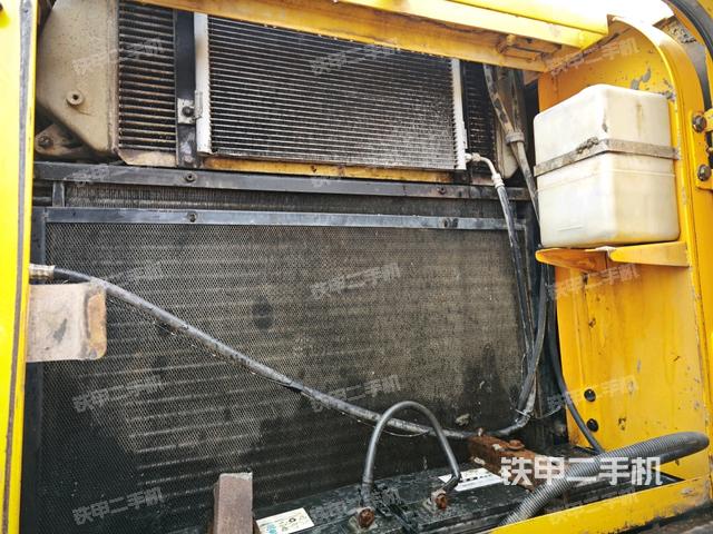 散熱器正面（大件艙室）