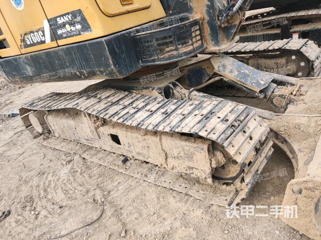 左側履帶整體?(行走機構) 左側履帶整體?(行走機構)