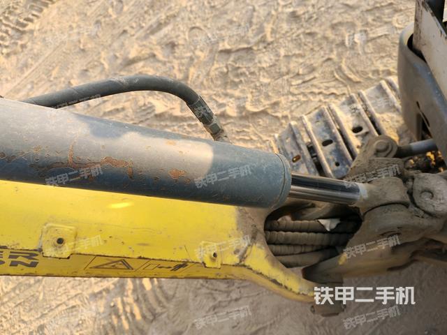 大臂背部俯視（工作和回轉(zhuǎn)裝置）