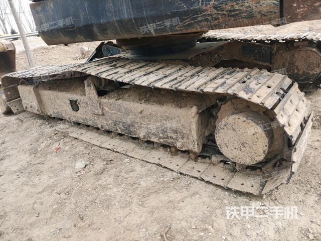 右側履帶整體?(行走機構) 右側履帶整體?(行走機構)