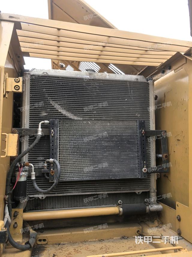 散熱器正面（大件艙室）