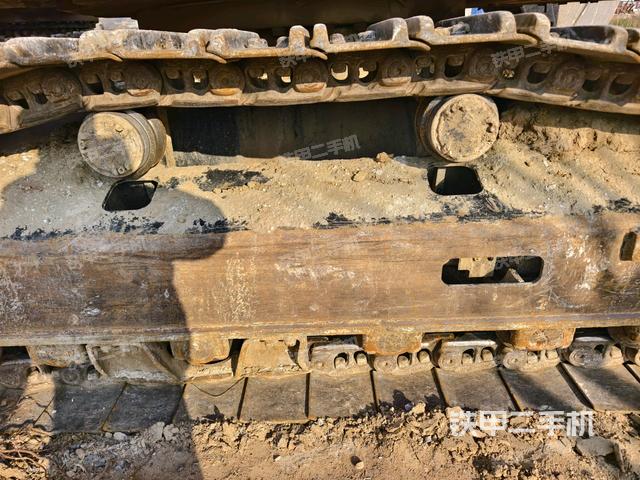 右側(cè)履帶整體（行走機(jī)構(gòu)）