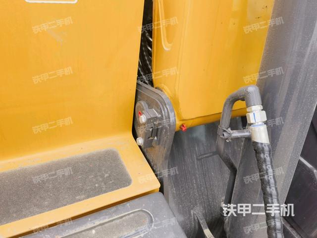 大臂根部?斜(工作和回轉裝置) 大臂根部?斜(工作和回轉裝置)