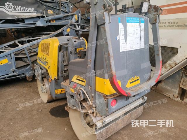 右后45°（壓路機(jī)整機(jī)外觀）