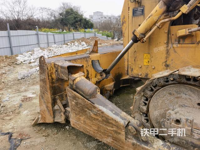 推土鏟左后（推土機(jī)底盤及工作裝置）