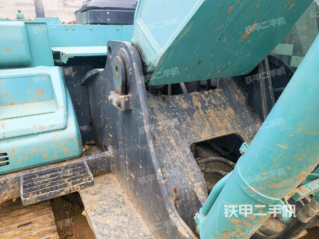 大臂根部?斜視(工作和回轉(zhuǎn)裝置) 大臂根部?斜視(工作和回轉(zhuǎn)裝置)