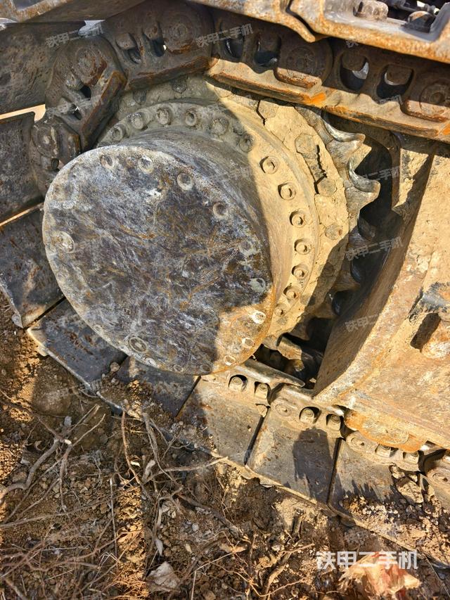 右驅(qū)動(dòng)輪（行走機(jī)構(gòu)）