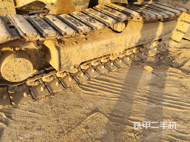 右驅(qū)動(dòng)輪（行走機(jī)構(gòu)）