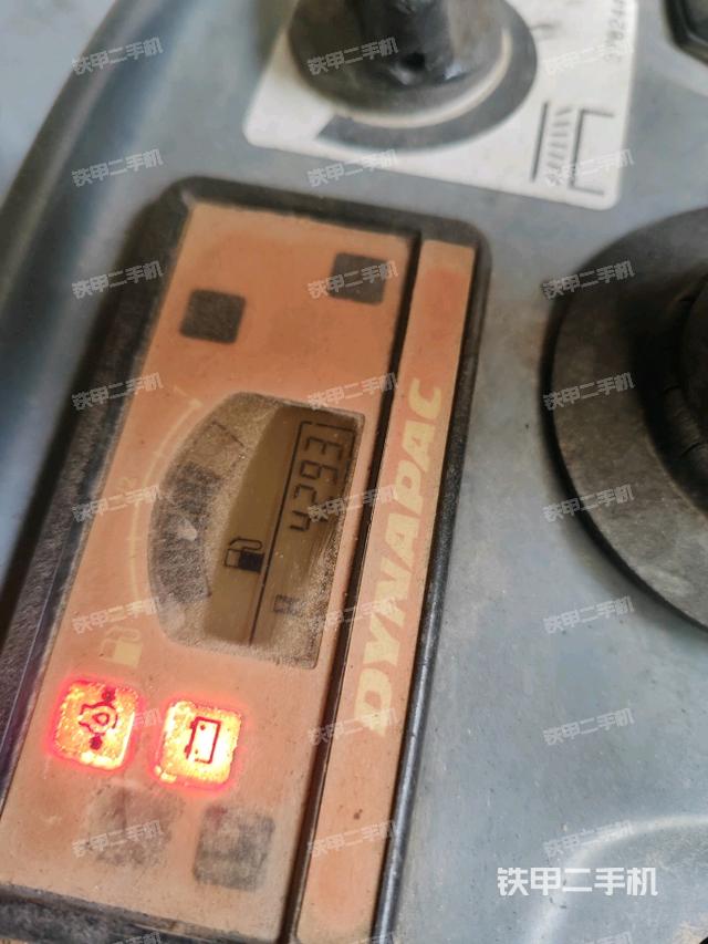 小時(shí)表（壓路機(jī)駕駛室）