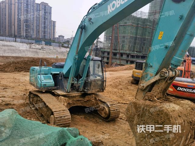 右前45(整機(jī)外觀) 右前45(整機(jī)外觀)