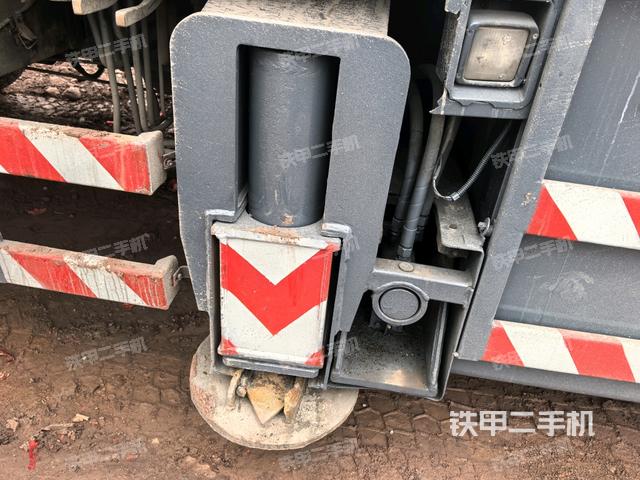 支腿（汽車(chē)起重機(jī)其他部件展示）