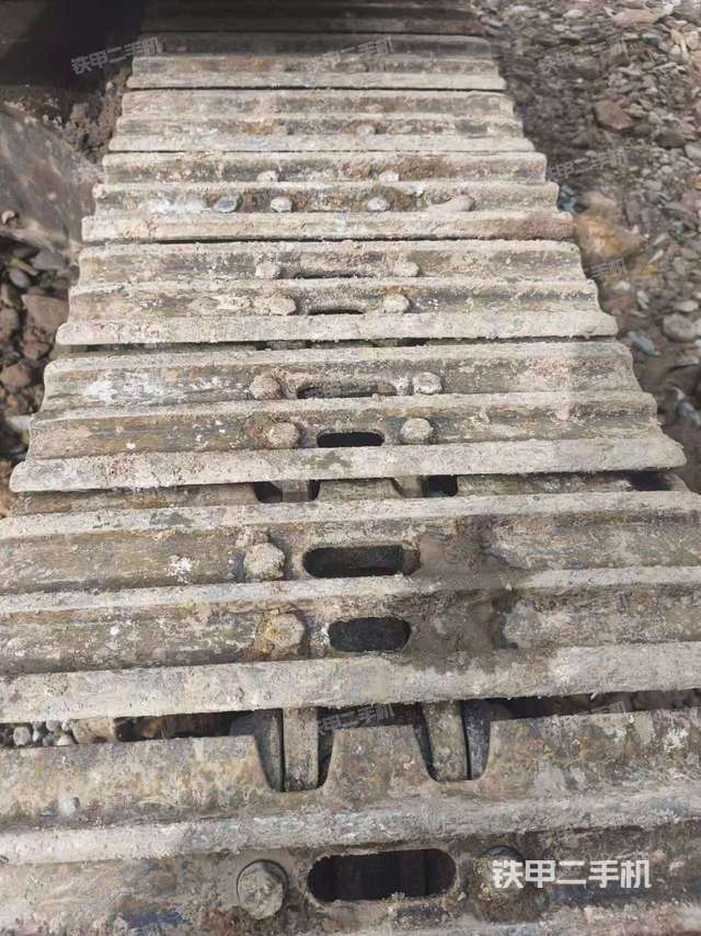 单侧履带整体（整机外观）