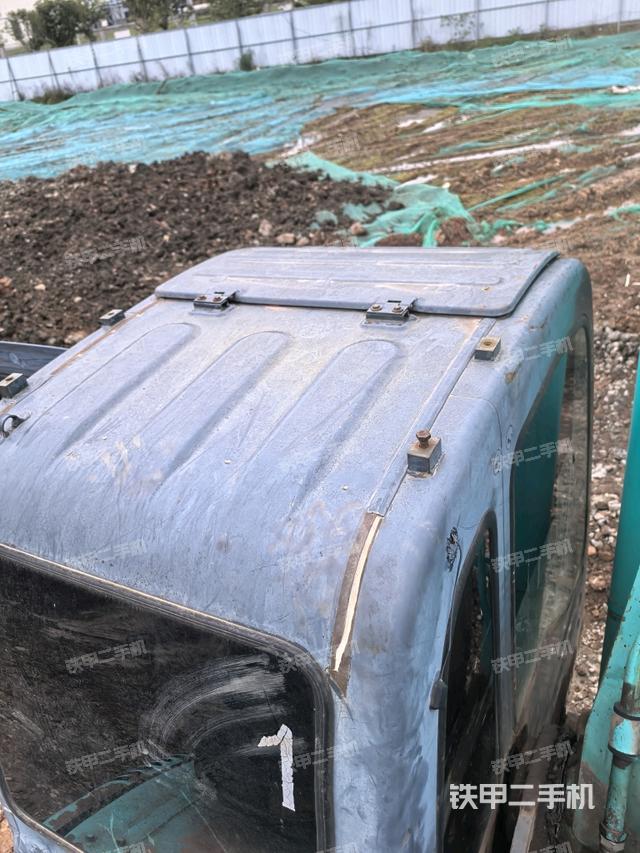 駕駛室頂部俯視（上車(chē)部件）