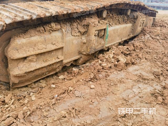 左側(cè)履帶整體?（行走機構(gòu)）