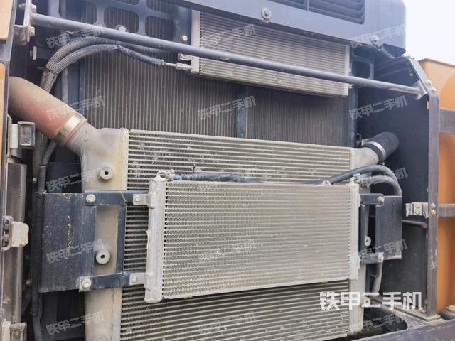 散熱器正面（大件艙室）