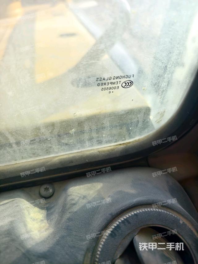 后窗玻璃角標(biāo)（駕駛室部分）