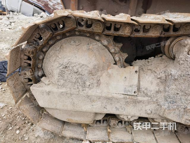 右驅(qū)動(dòng)輪（推土機(jī)底盤及工作裝置）