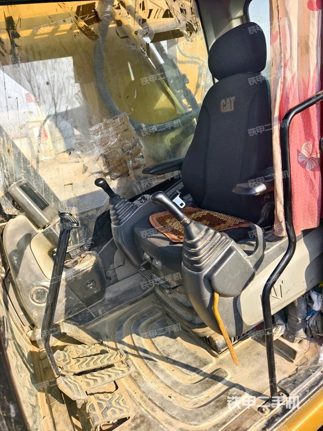 駕駛室左前45度（駕駛室部分）