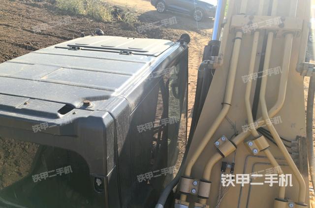 駕駛室頂部（整機(jī)外觀）