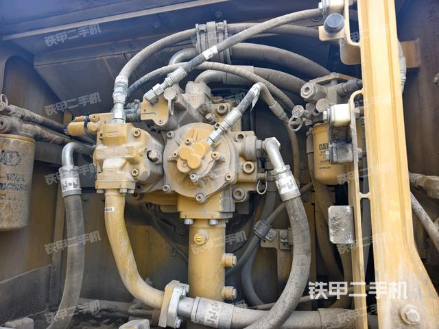 液壓泵斜45?右（大件艙室）