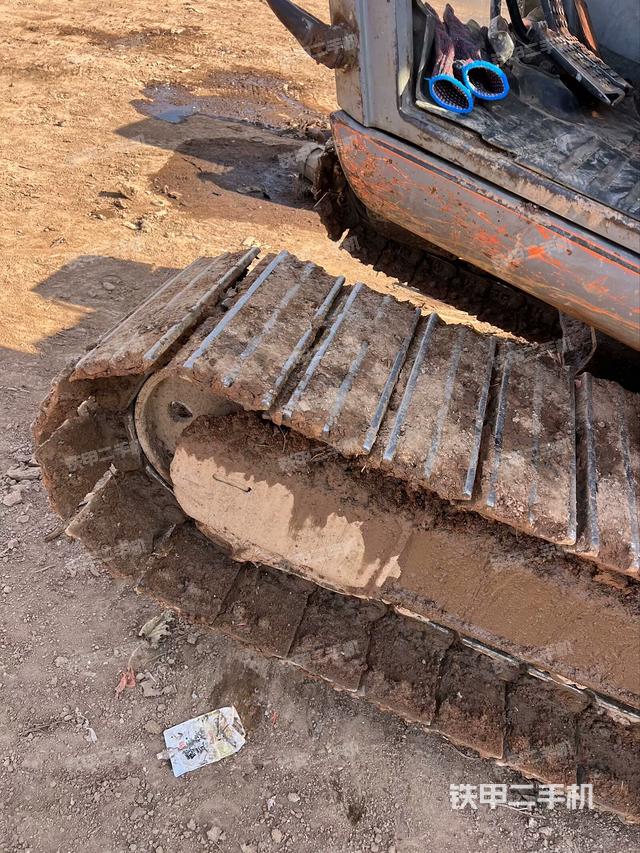 單側(cè)履帶整體（整機(jī)外觀(guān)）