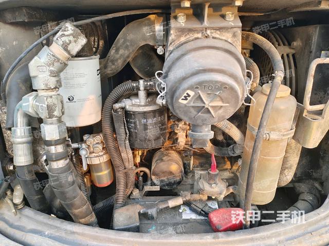 液壓泵室(大件艙室) 液壓泵室(大件艙室)