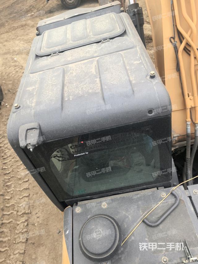 驾驶室顶部俯视(上车部件) 驾驶室顶部俯视(上车部件)