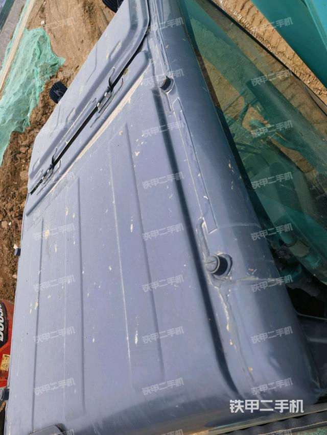 駕駛室頂部俯視(上車部件) 駕駛室頂部俯視(上車部件)