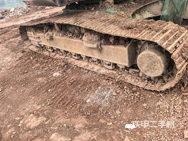 左側(cè)履帶整體?(行走機(jī)構(gòu)) 左側(cè)履帶整體?(行走機(jī)構(gòu))